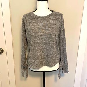 Forever 21|| Grey/black heather short top with bell split long sleeves